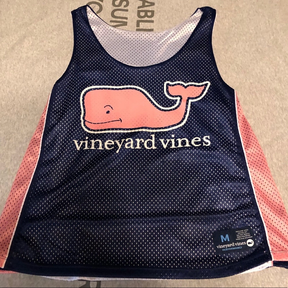 Vineyard Vine mesh reversible pinnie